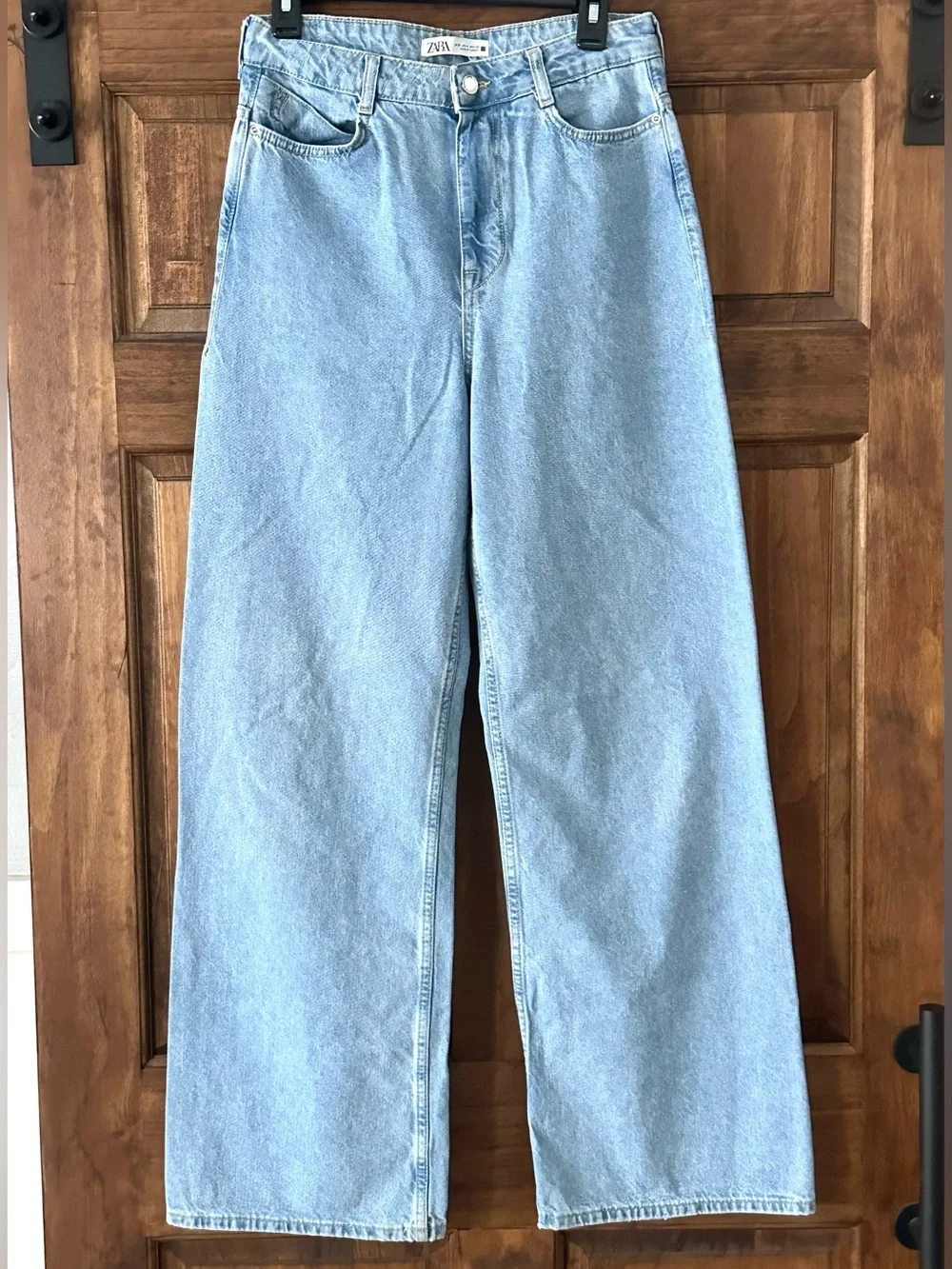 Zara High Rise Long Length Wide Leg Jeans Light Wash Cotton Pink Patch SZ 6 - Picture 3 of 7